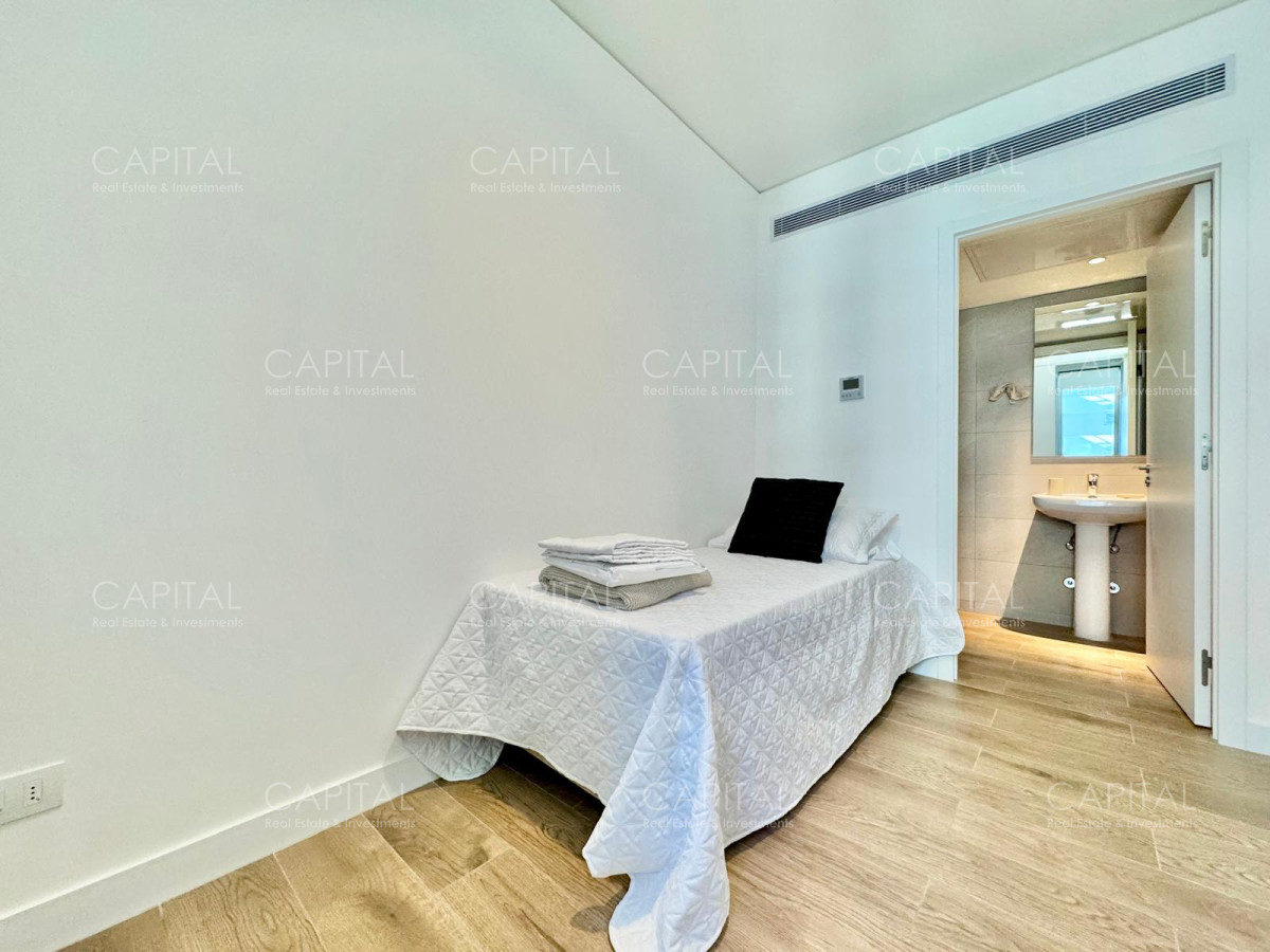 Apartamento ID.36643 - Apartamento esquinero de tres y dependencia piso alto en Trump Tower en Venta