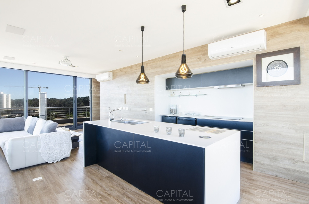 Apartamento ID.30956 - Penthouse Duplex de Tres Dormitorios Frente al Mar