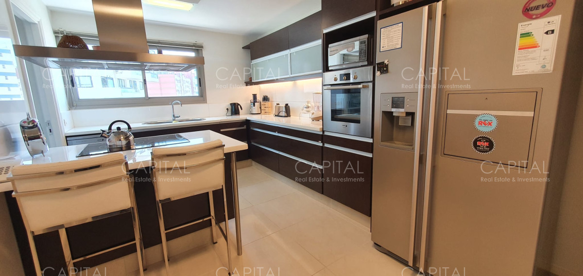 Apartamento ID.32278 - Venta departamento frente al mar tres dormitorios mas dependencia Playa Brava Punta del Este