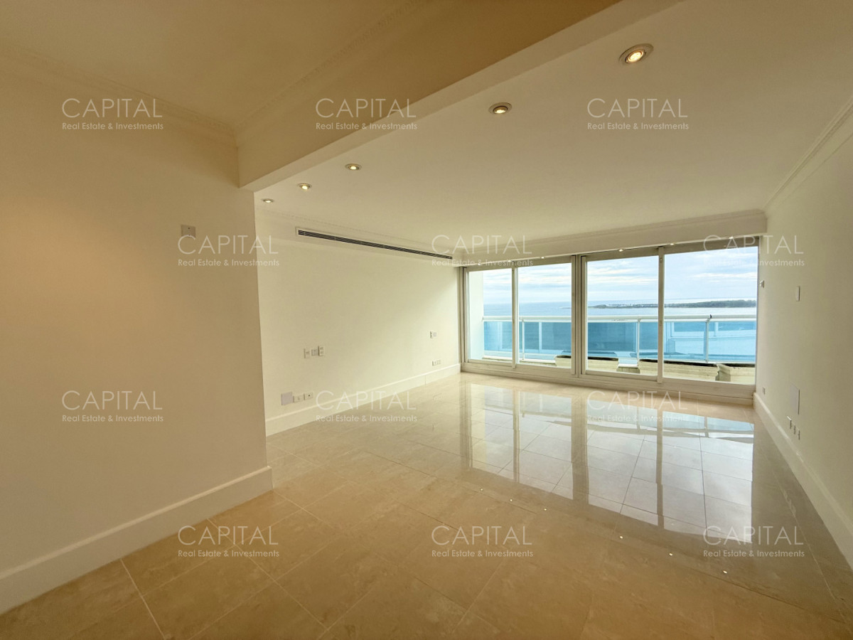 Apartamento ID.35001 - Millenium Tower Playa Mansa en Venta Punta del Este