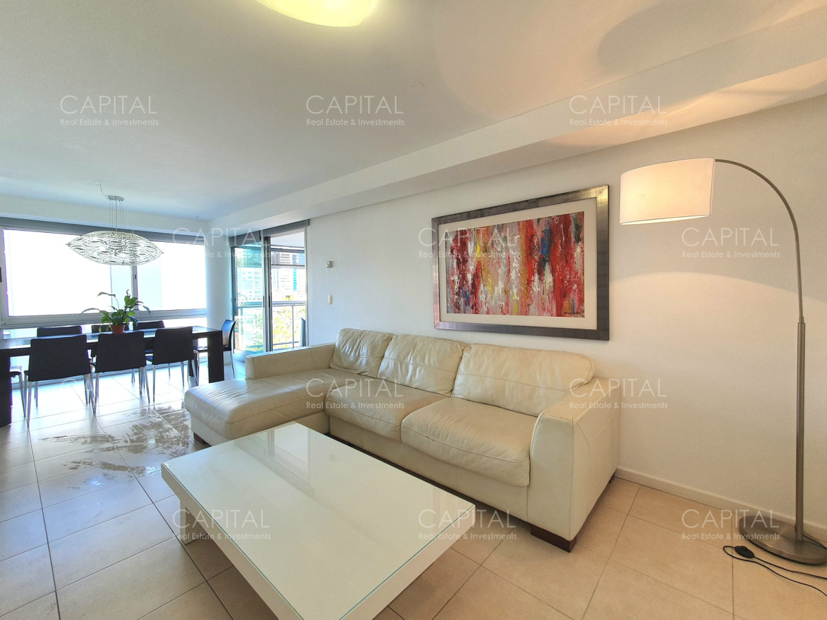 Apartamento ID.32724 - Apartamento en venta de tres dormitorios, edificio con muy buenos servicios.