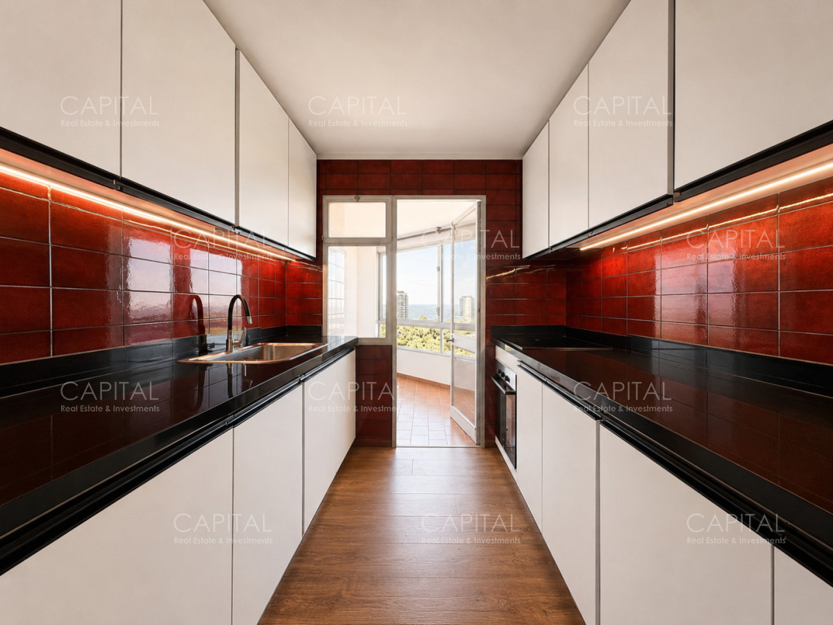 Apartamento ID.36372 - Apartamento de tres dormitorios y dependencia en venta Punta del Este