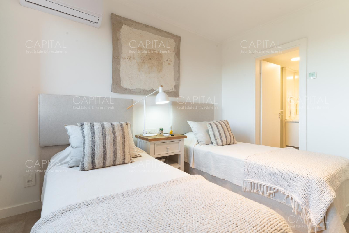 Apartamento ID.36586 - Exclusivo departamento totalmente reformado de 4 suites en Playa Mansa