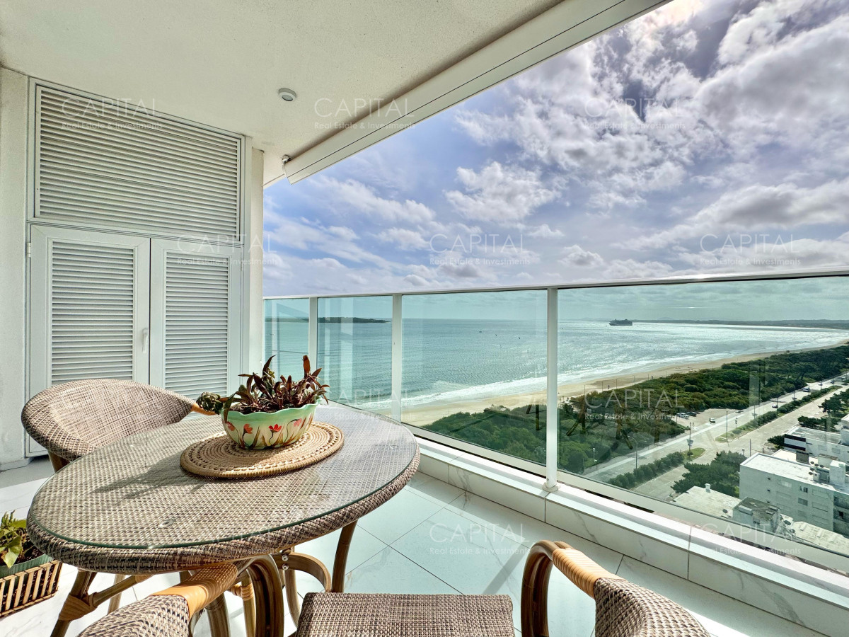 Apartamento ID.37935 - Paramount Tower de dos dormitorios frente al mar en Alquiler, Playa Mansa Punta del este