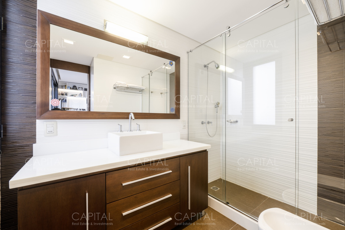 Apartamento ID.32557 - Departamento en Venta Primera Linea en Puerto Punta del Este