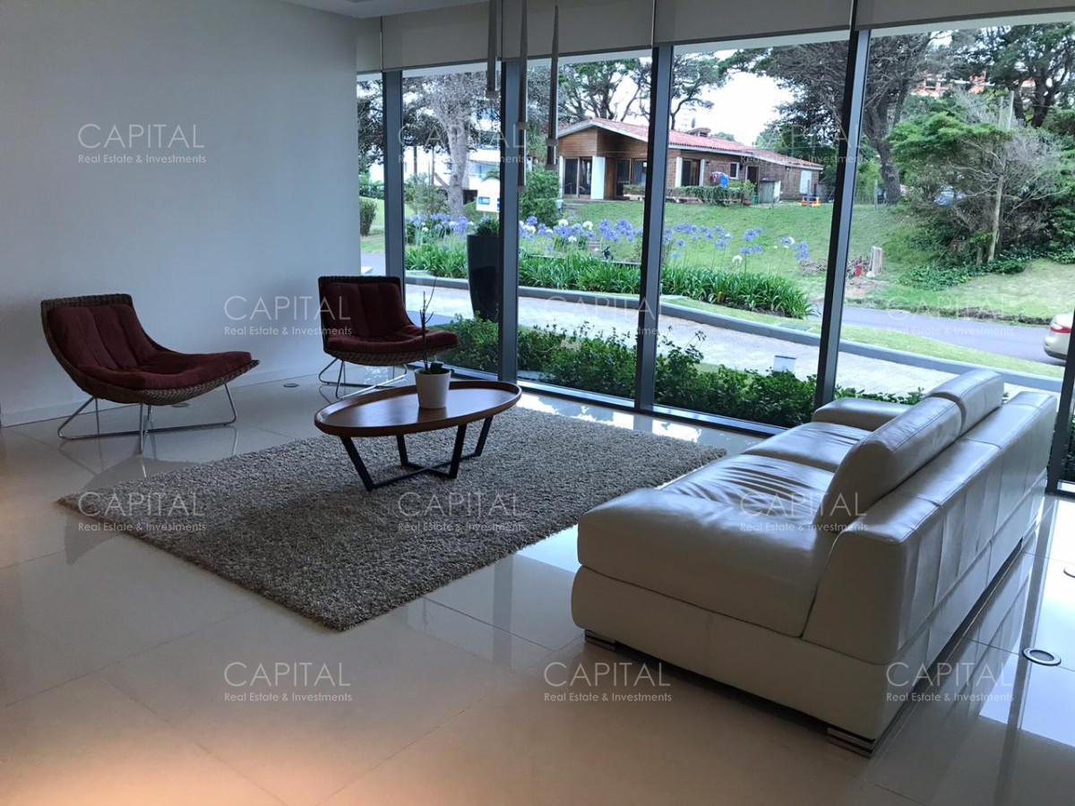 Apartamento ID.30344 - Muy lindo apartamento esquinero en alquiler en Punta del Este