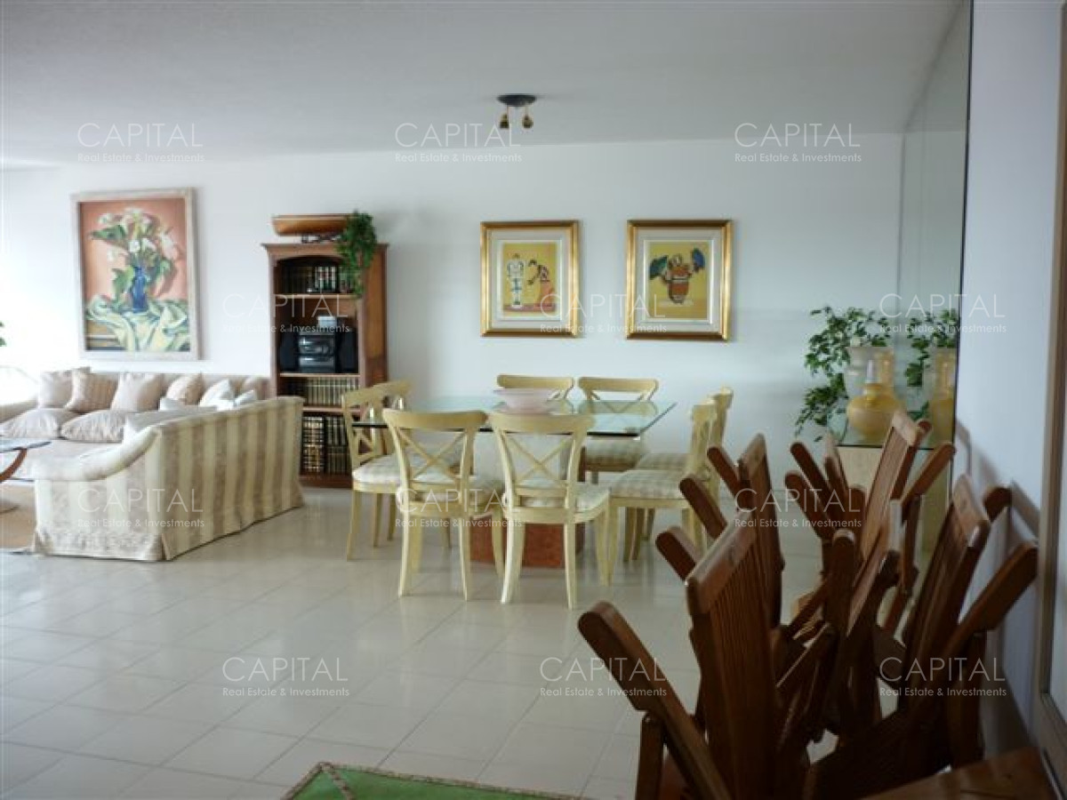Apartamento ID.24841 - Apartamento de Cuatro Dormitorios - Puerto de Punta del Este