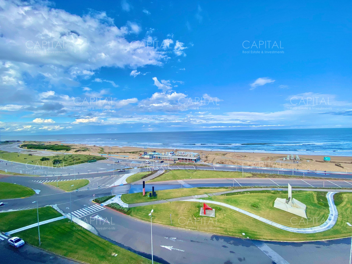 Apartamento ID.32608 - PentHouse frente al mar en venta, Playa Brava - Punta del Este 