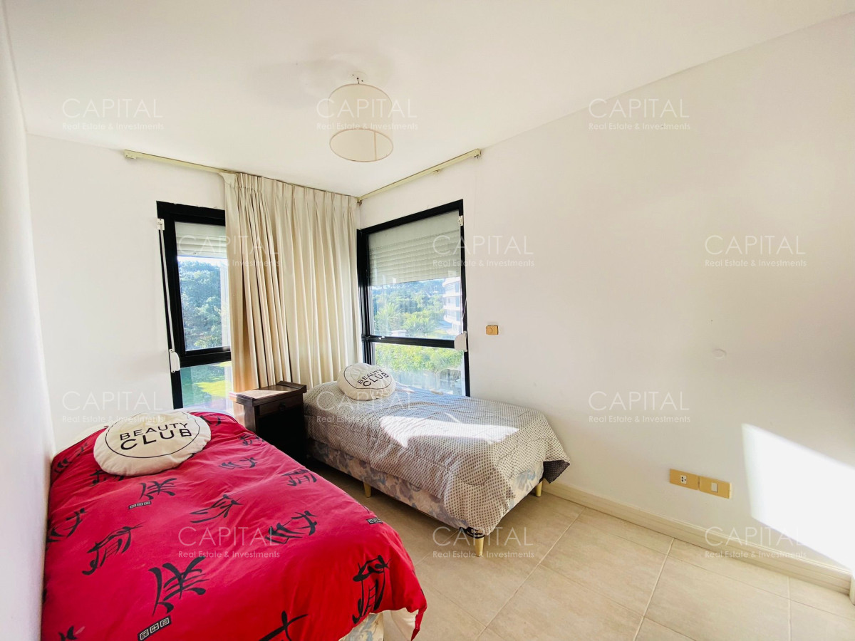 Apartamento ID.34603 - Apartamento en Alquiler Primera Linea Tres dormitorios con Parrillero