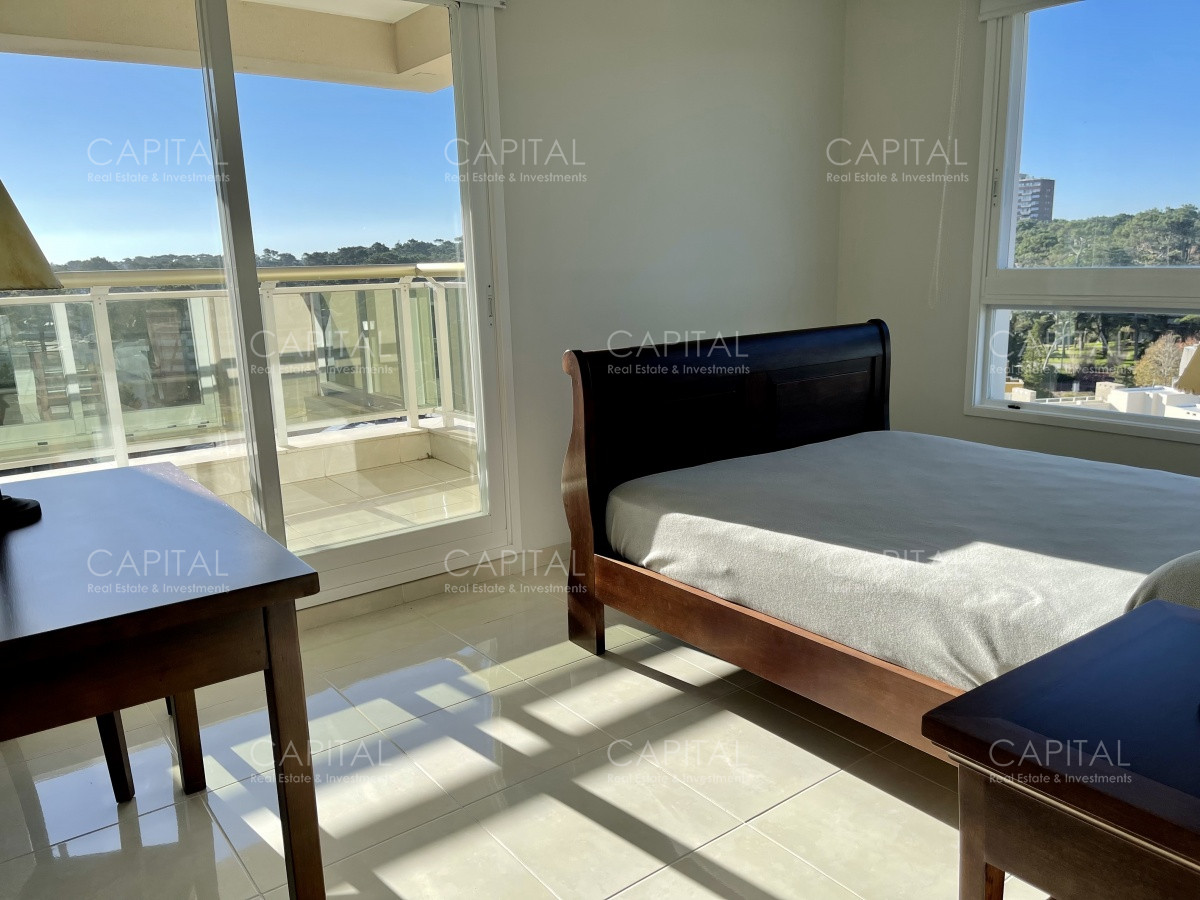 Apartamento ID.31040 - Venta de apartamento esquinero Le Jardin Punta del Este