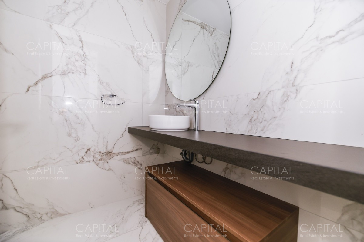Apartamento ID.36628 - Apartamento unificado en venta, Playa Mansa, Edificio Venetian, cuatro dormitorios + servicio