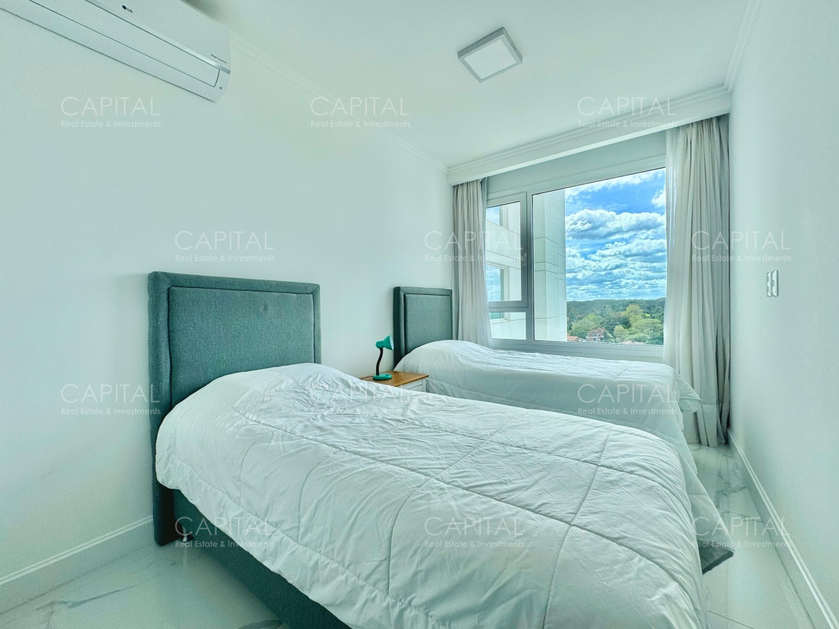 Apartamento ID.32044 - Apartamento de tres dormitorios en suite en Paramount Smart Tower en Venta