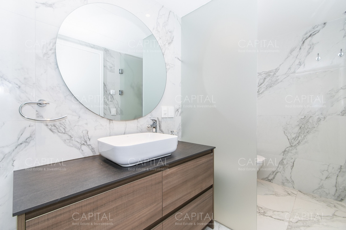 Apartamento ID.33696 - Apartamento en primera linea frente al mar Esquinero a Punta Ballena en edificio VENETIAN