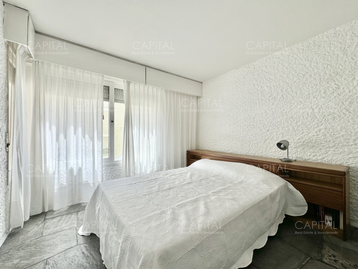 Apartamento ID.35581 - Apartamento de tres dormitorios con vista al mar en venta, Punta del Este.