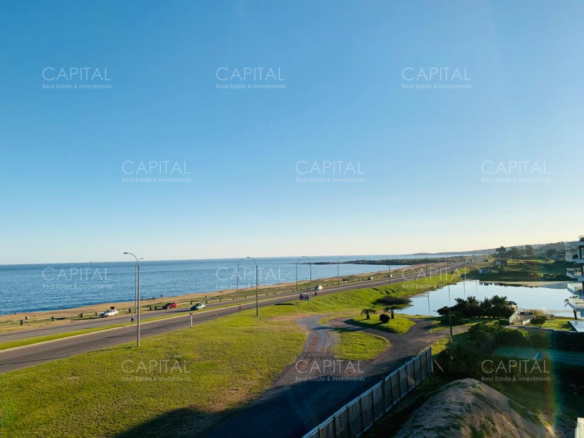 Apartamento ID.30996 - Moderno Penthouse a Estrenar de 3 Dormitorios frente a Playa Mansa - Venta