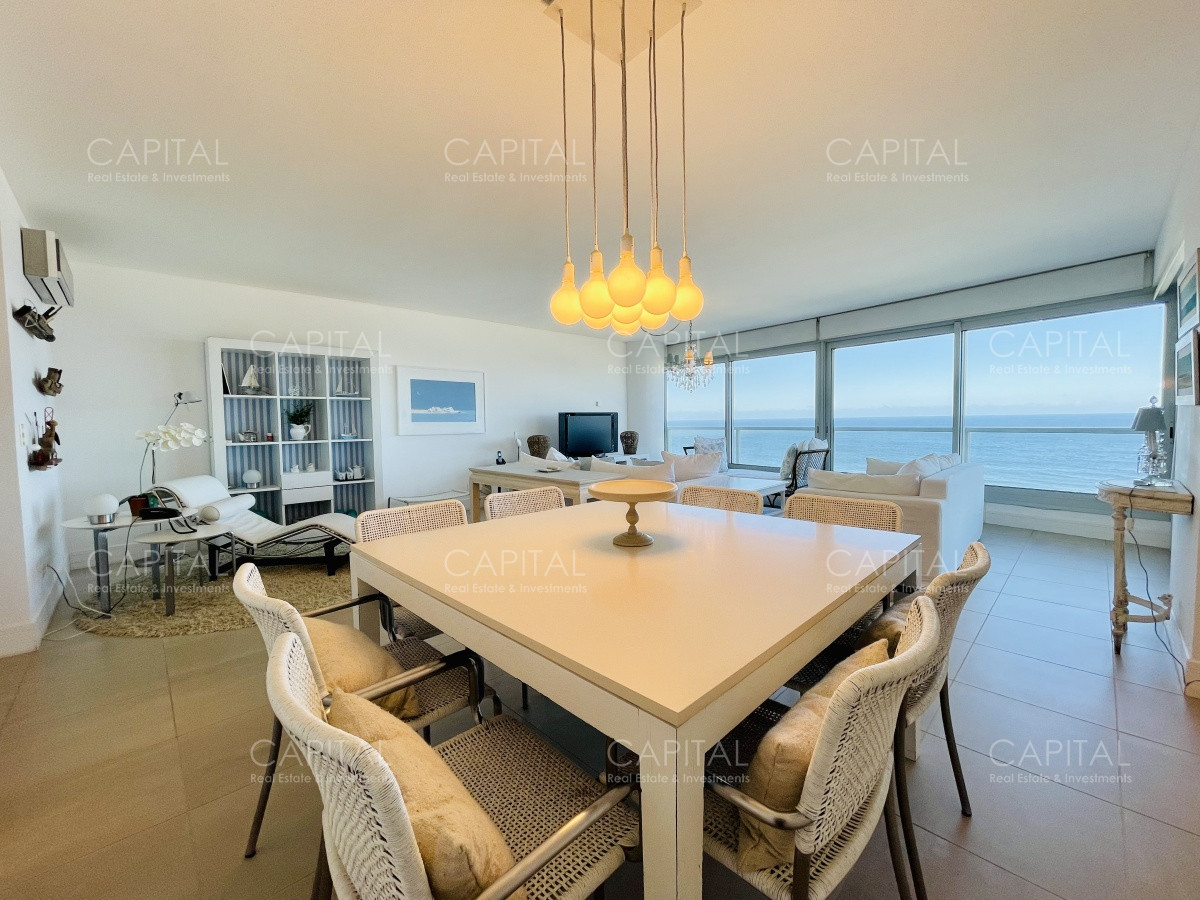 Apartamento ID.31416 - Le Parc Punta del Este de tres dormitorios más dependencia en torre de categoría sobre playa Brava, Punta del Este