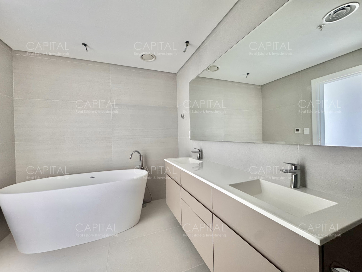 Apartamento ID.38866 - Le Parc IV de tres dormitorios piso alto en veta