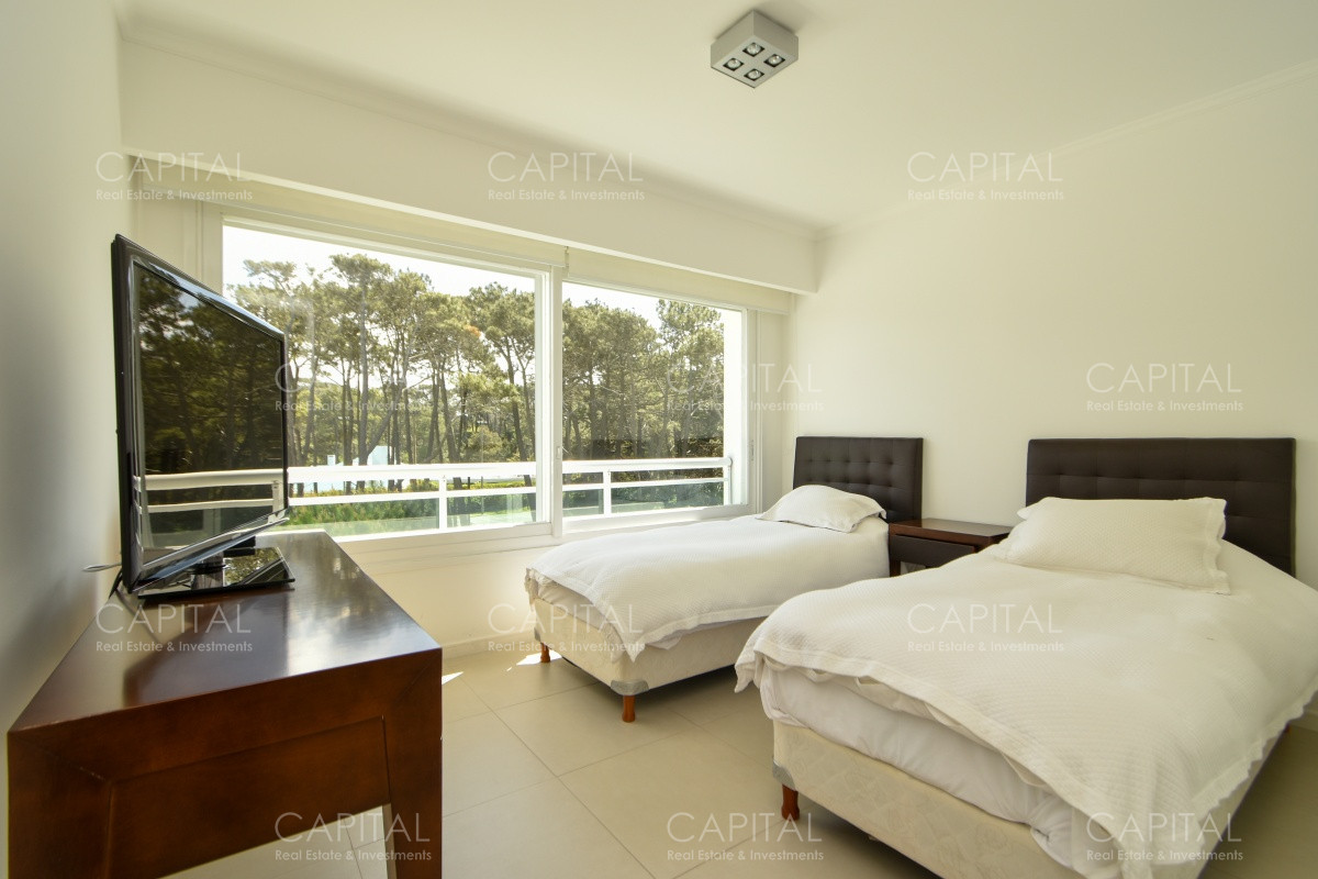 Apartamento ID.30835 - Venta de exclusivo PentHouse sobre playa Brava, Punta del Este