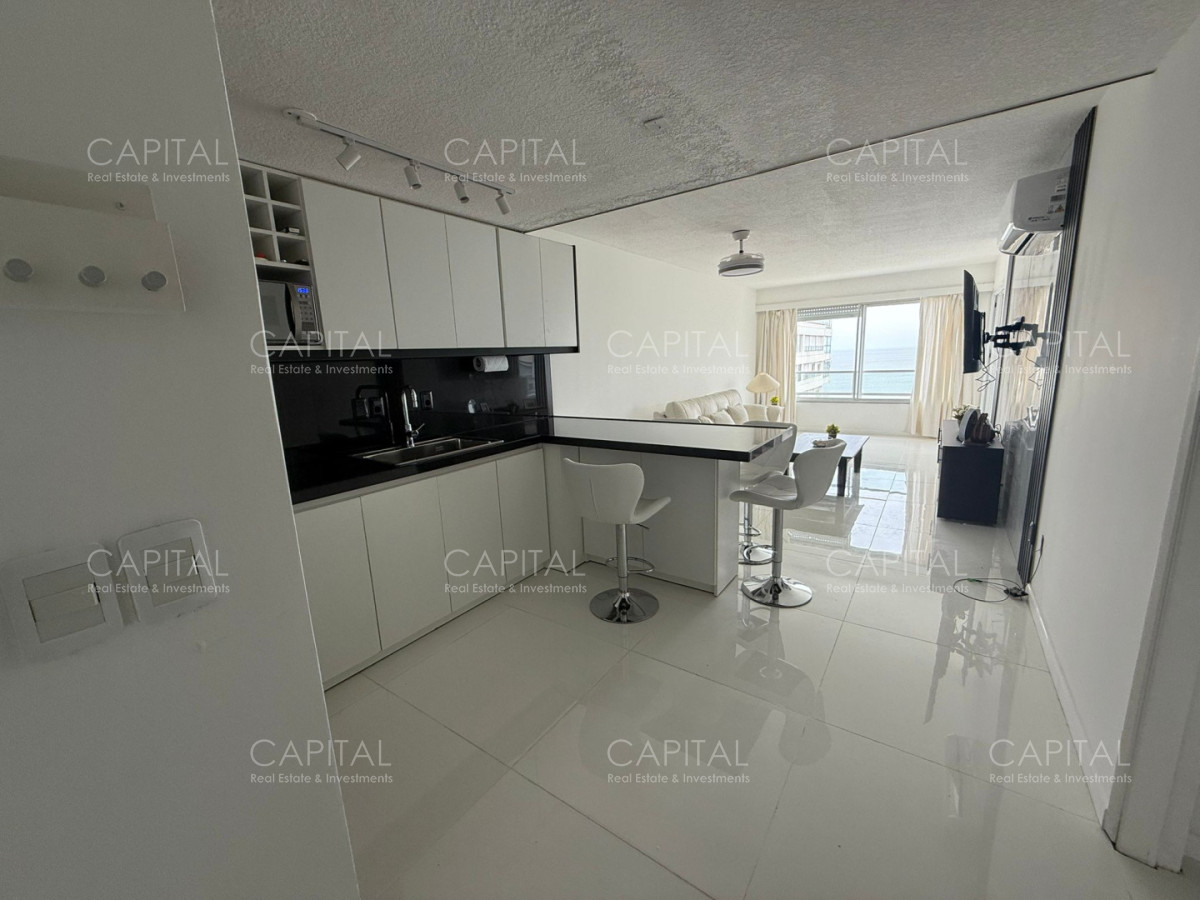 Apartamento ID.39425 - Apartamento en Alquiler de 1 dormitorio y medio en Playa Mansa frente al mar