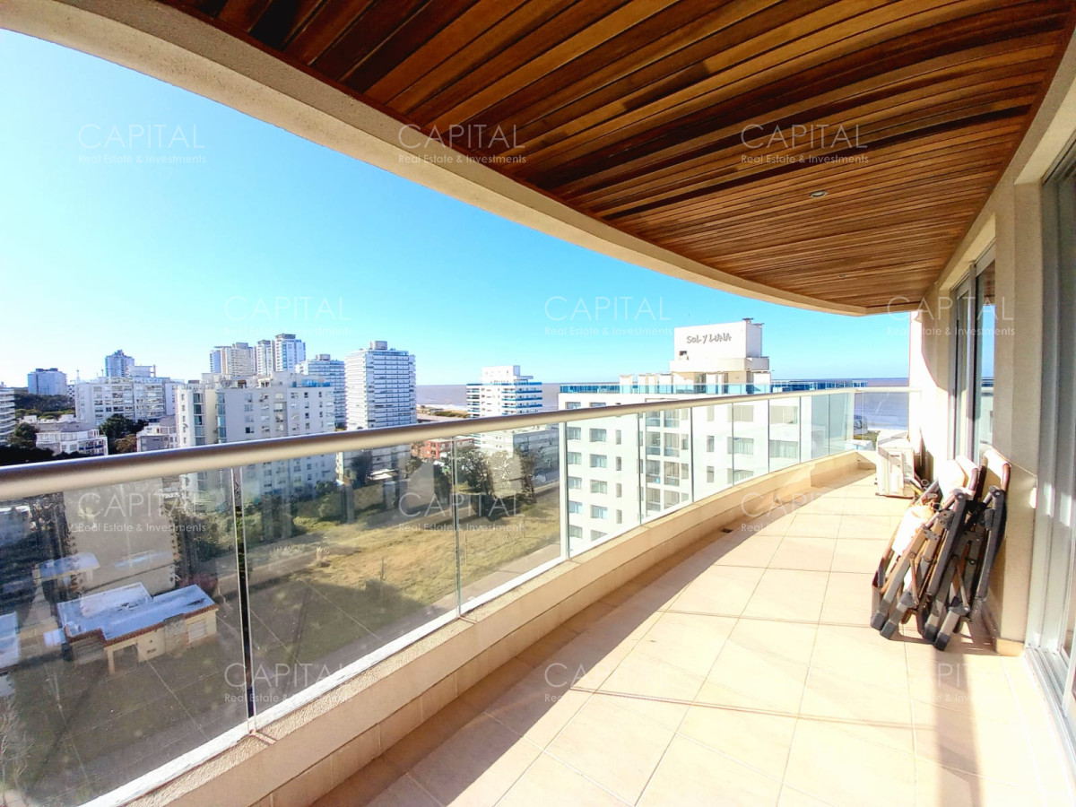Apartamento ID.32914 - Alquiler Apartamento de tres dormitorios con vista al Mar en Playa Brava