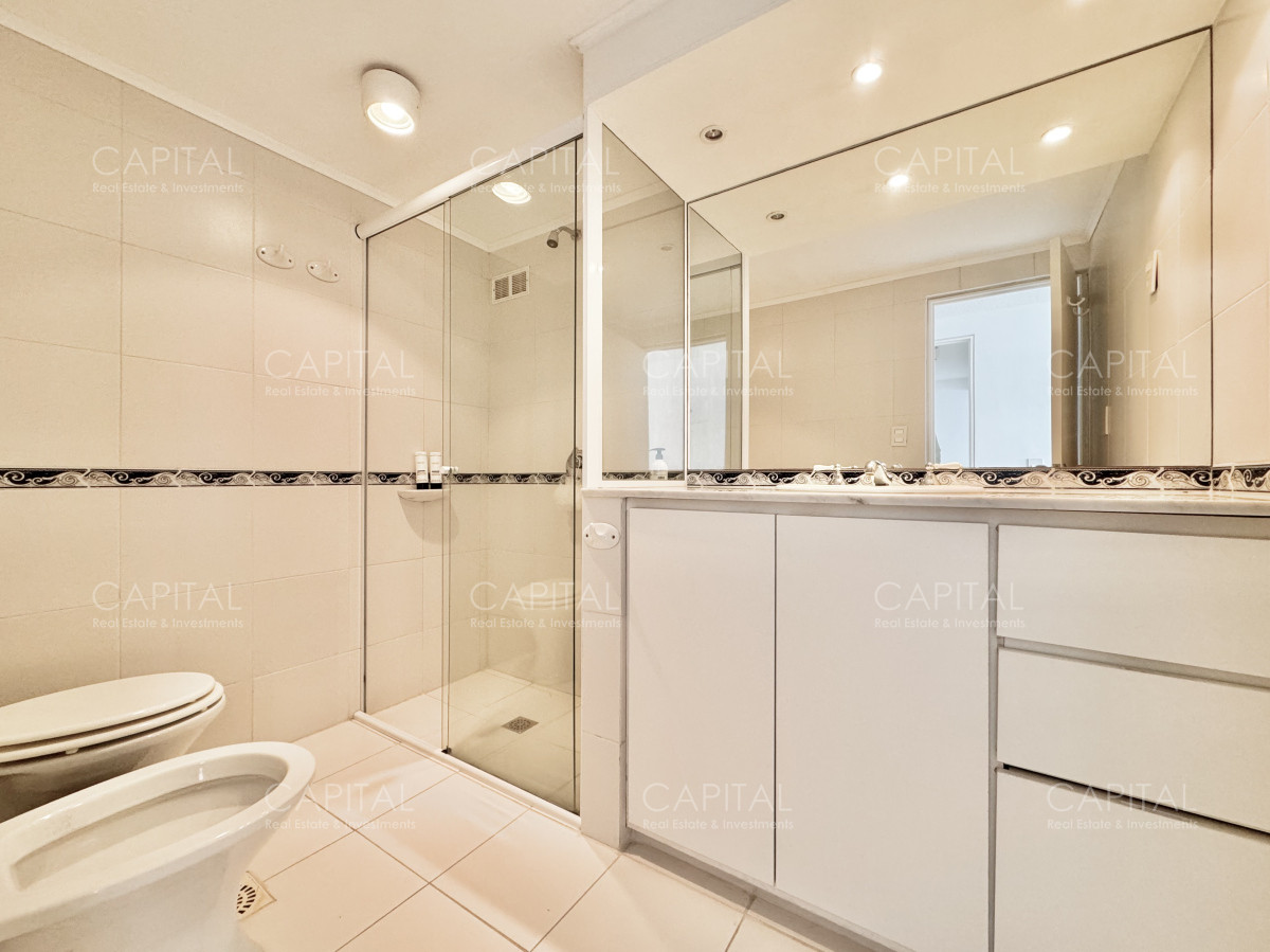 Apartamento ID.37407 - Apartamento de tres dormitorios y dependencia en Venta Punta del Este