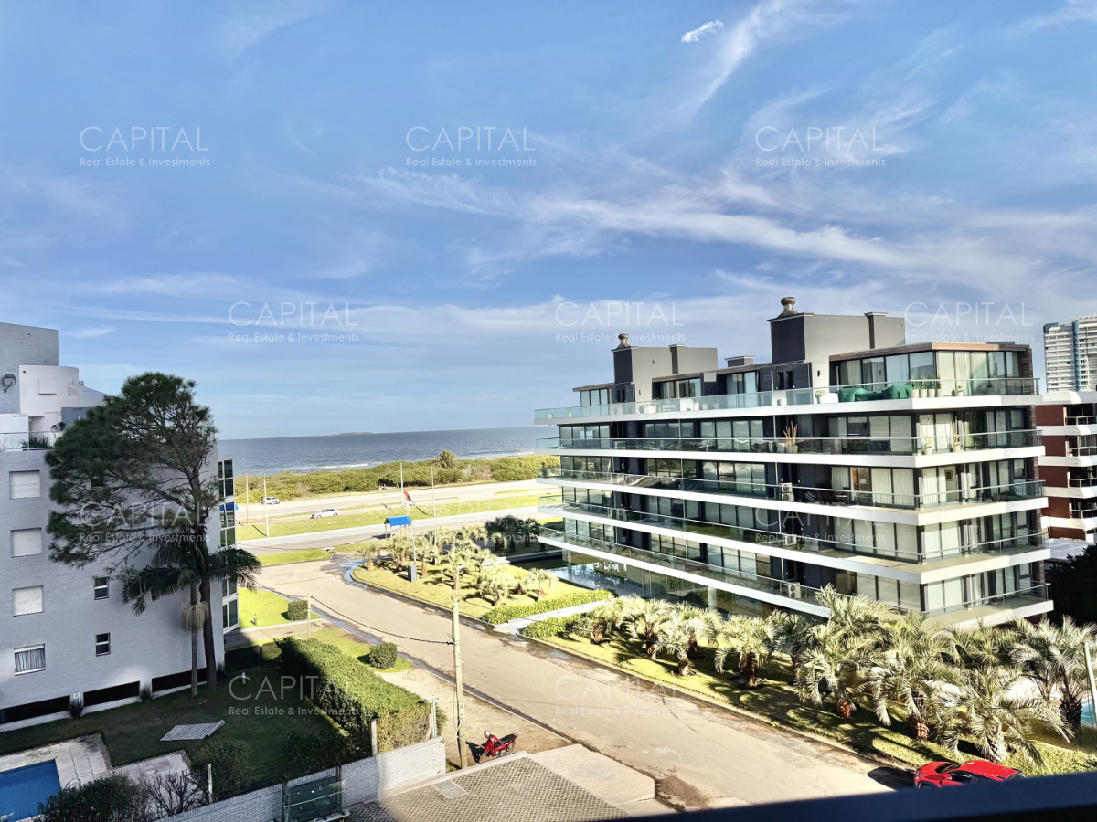 Apartamento ID.40602 - Departamento Esquinero de 2 Dormitorios en Punta del Este con Vista al Mar