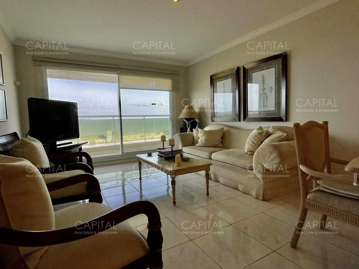 Apartamento ID.31146 - Alquiler temporario de apartamento al frente en edificio de categoría sobre Playa Mansa