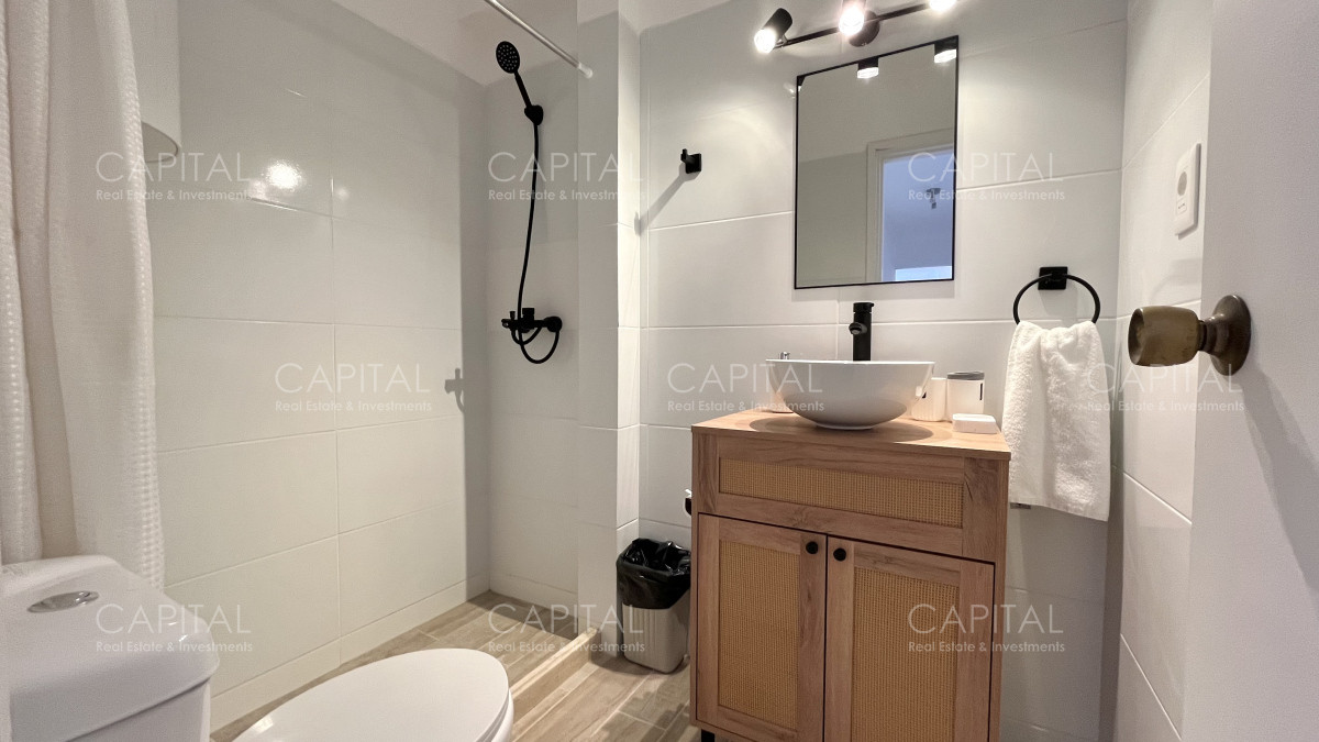 Apartamento ID.38875 - Apartamento en venta de 2 dormitorios en Peninsula, Punta del Este.