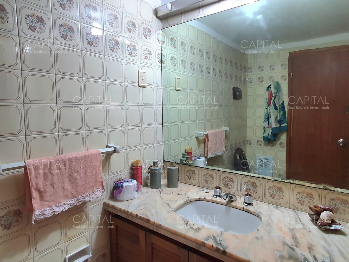 Apartamento ID.32588 - Venta departamento tres dormitorios y dep servicio Punta del Este