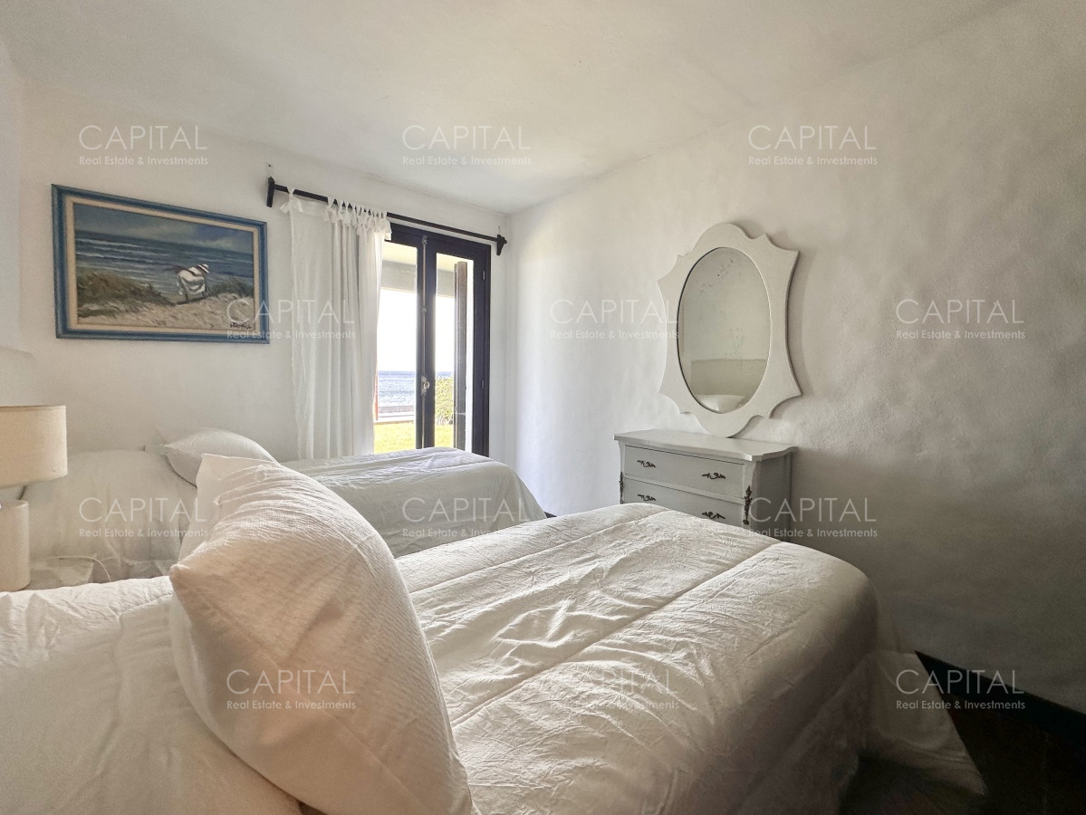 Apartamento ID.30393 - Apartamento de Tres Dormitorios frente a El Emir - Península Punta del Este