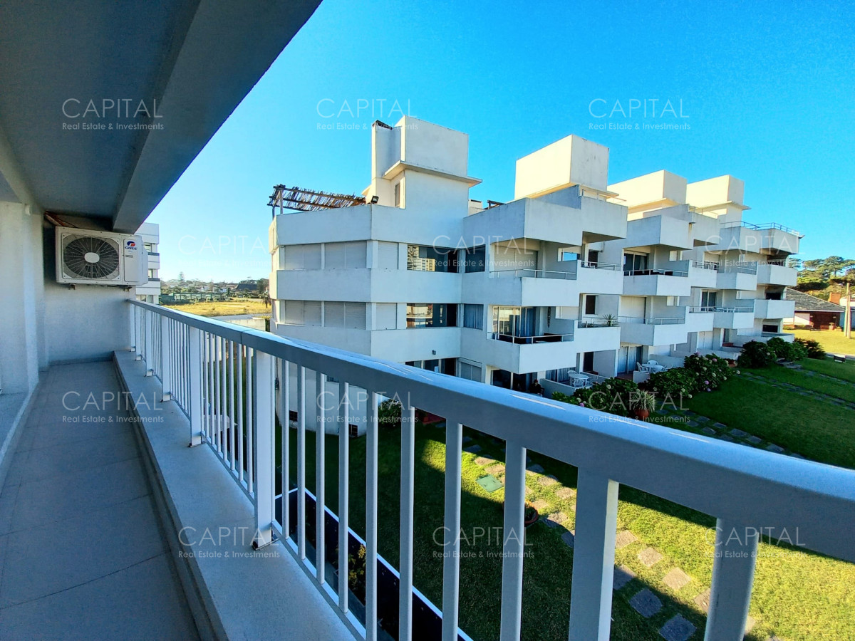 Apartamento ID.32595 - Apartamento Frente al Mar en Venta Tres Dormitorios
