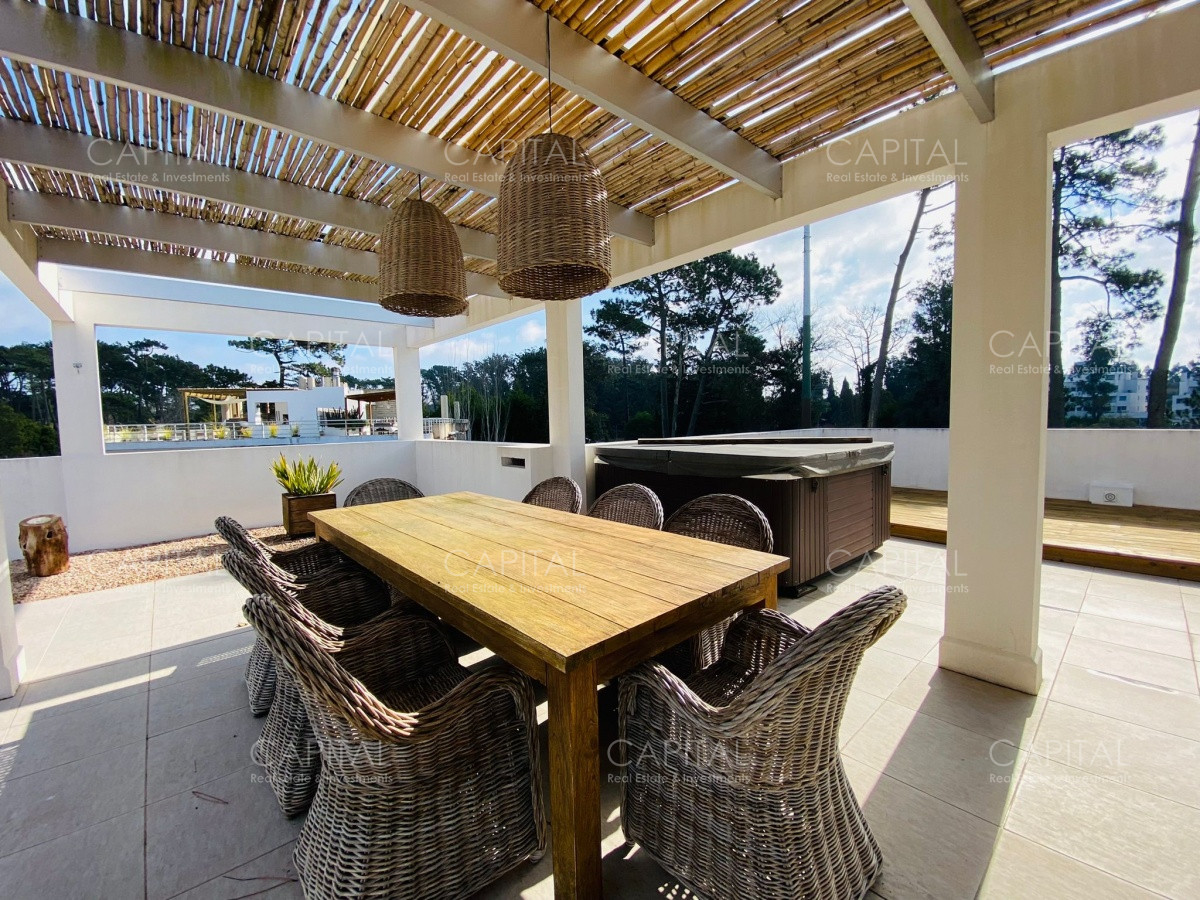 Apartamento ID.33008 - Apartamento en Venta Tres Suites y Dependencia Playa Brava