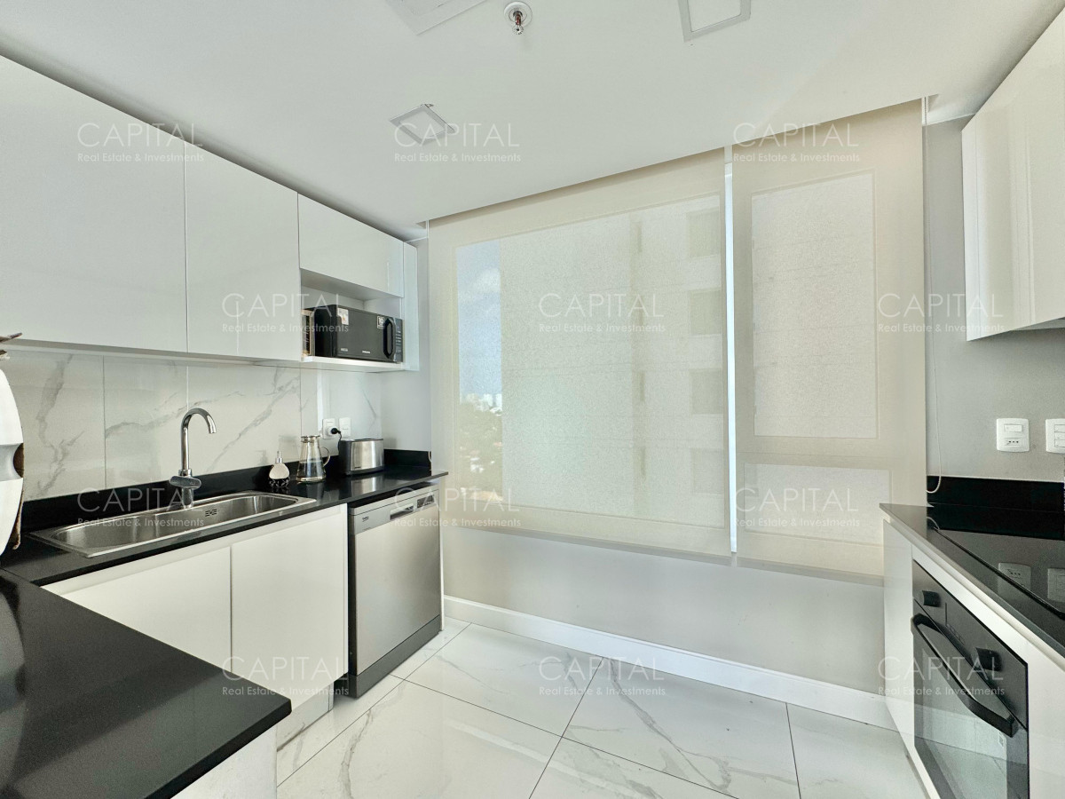 Apartamento ID.37935 - Paramount Tower de dos dormitorios frente al mar en Alquiler, Playa Mansa Punta del este