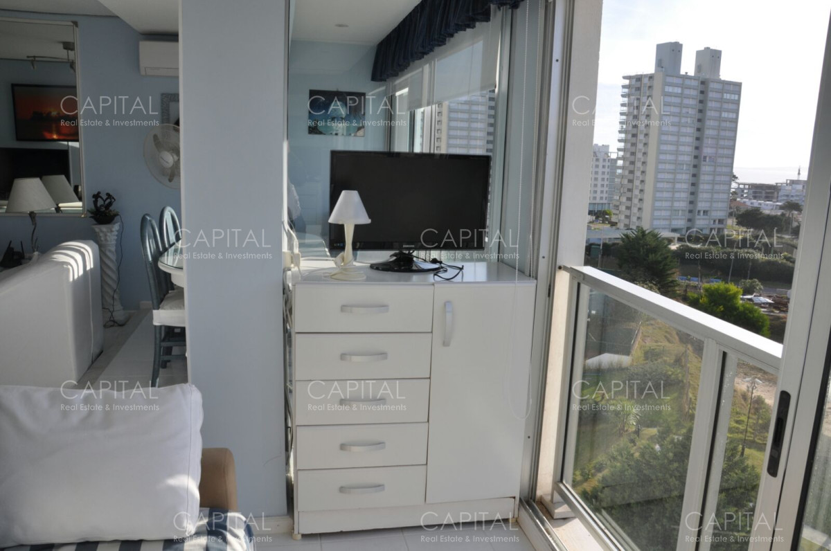 Apartamento ID.27807 - Apartamento de un dormitorio y medio frente a la Playa Mansa de Punta del Este