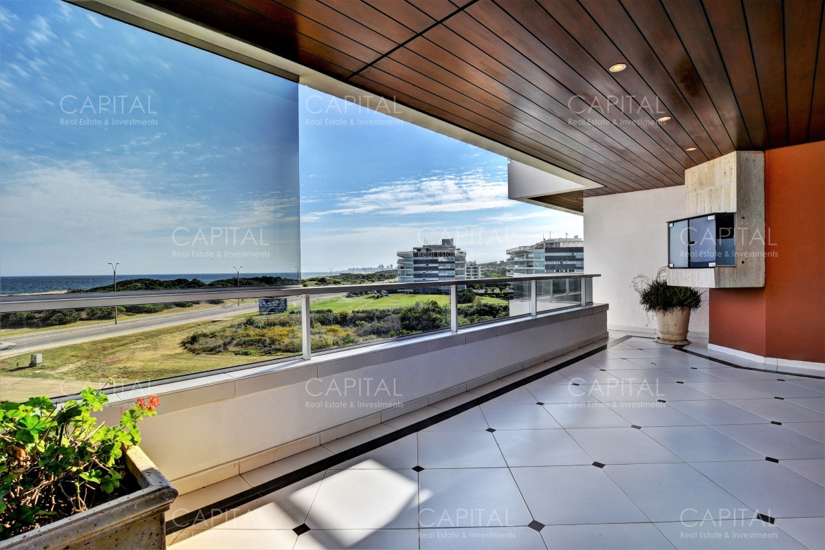 Apartamento ID.27366 - Apartamento Primera Fila Playa Brava en Alquiler 