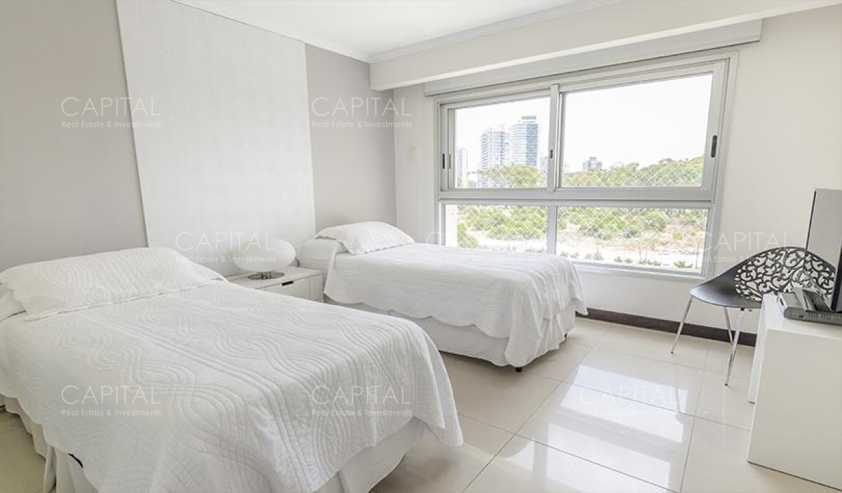 Apartamento ID.30471 - Apartamento central con isla en torre Premiun de Punta del Este - Torre Lobos, Playa Brava