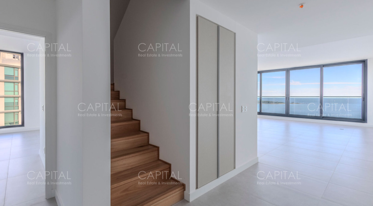 Apartamento ID.37953 - Penthouse en edificio Venetian Playa Mansa en Venta
