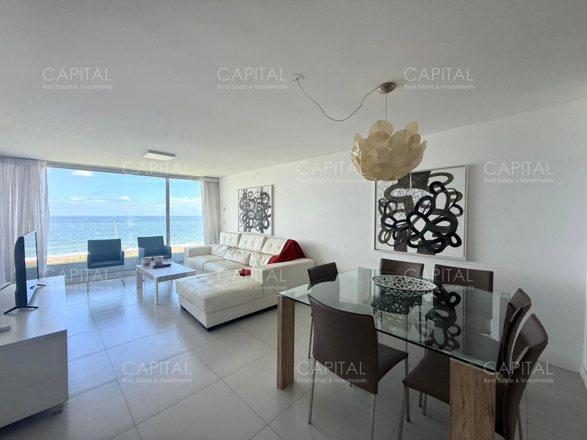 Apartamento ID.32040 - Venta departamento tres dormitorios en suite frente al mar Playa Mansa Punta del Este