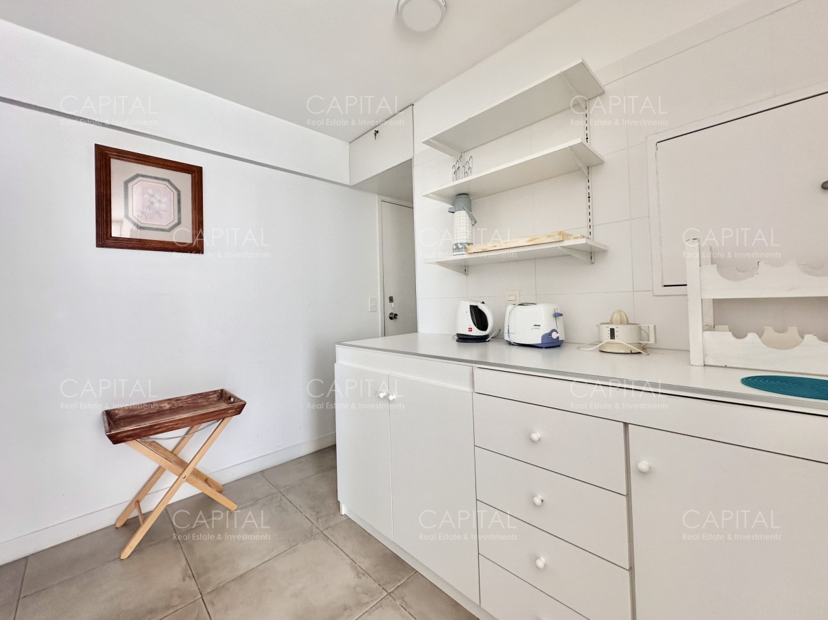 Apartamento ID.32765 - Apartamento de dos dormitorios y servicio en Alquiler Anual, Punta del Este
