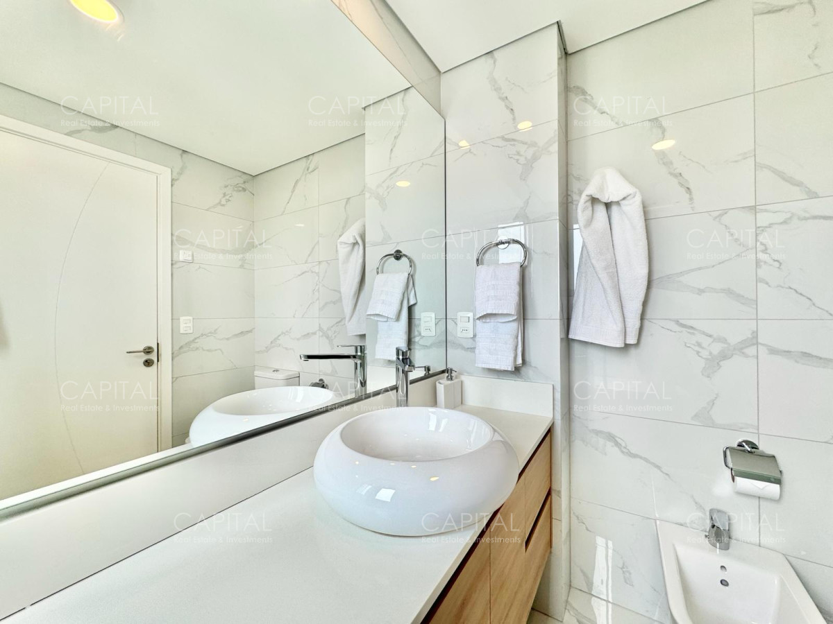 Apartamento ID.35372 - Paramount Tower Punta del Este Dos Dormitorios en Alquiler