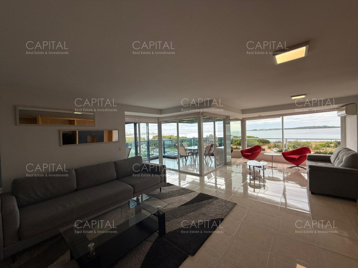 Apartamento ID.33457 - Beverly Tower Punta del Este Apartamento de tres dormitorios frente al mar en alquiler