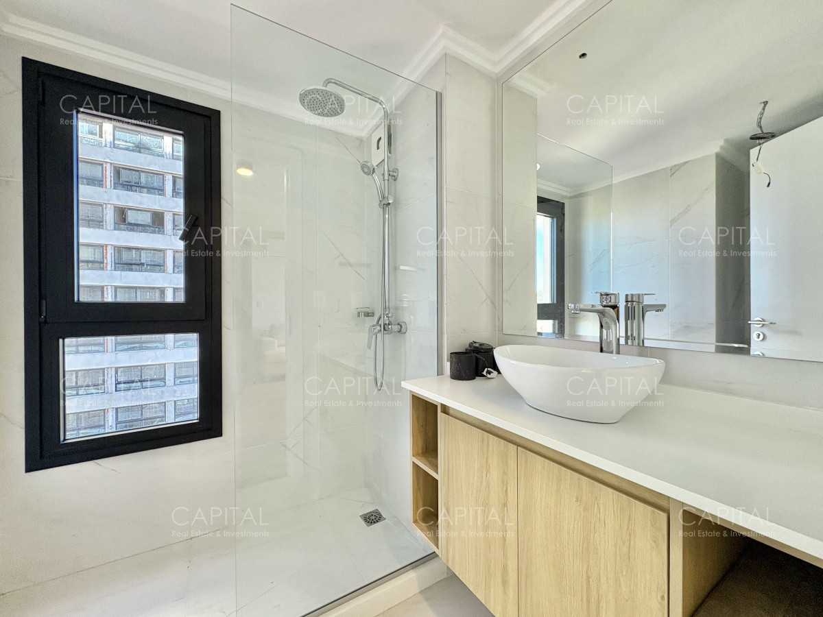 Apartamento ID.38249 - Sea Garden de tres dormitorios en venta, Roosevelt Punta del Este