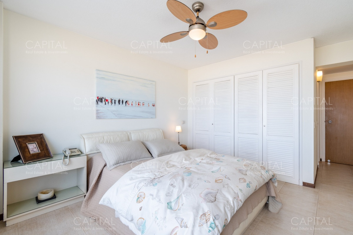 Apartamento ID.30942 - Venta de amplio apartamento sobre playa Brava íntegramente reciclado