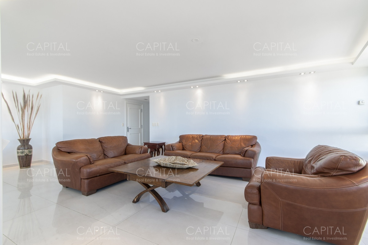 Apartamento ID.33655 - Milenium Tower Punta del Este Apartamento de tres dormitorios mas dependencia en Millenium Tower en Venta