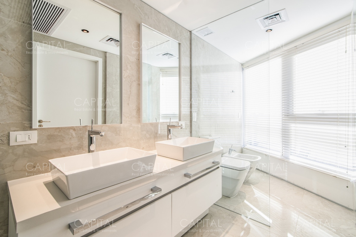 Apartamento ID.34062 - TRUMP TOWER Apartamento primera linea en Playa Brava, Punta del Este dos dormitorios en Alquiler Anual