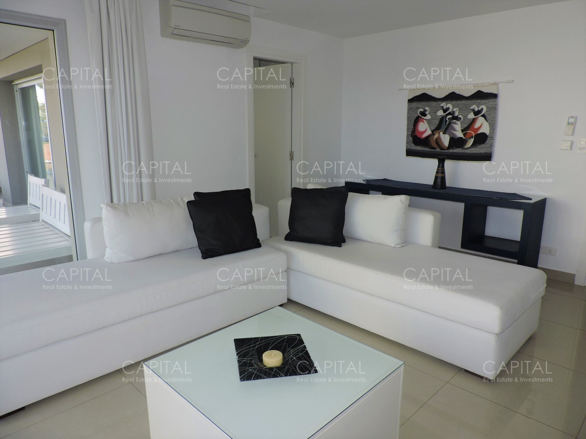 Apartamento ID.37022 - Moderno semipiso 3 dormitorios y dependencia en Playa Brava