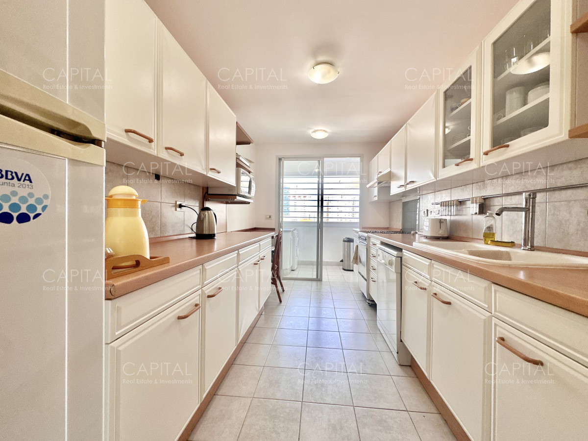 Apartamento ID.37326 - Apartamento en Playa Brava Primera Fila en Alquiler