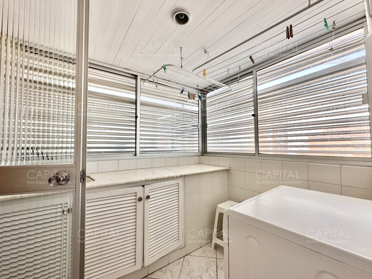 Apartamento ID.34218 - Apartamento de tres dormitorios y de dependencia de servicio, Puerto de Punta del Este.