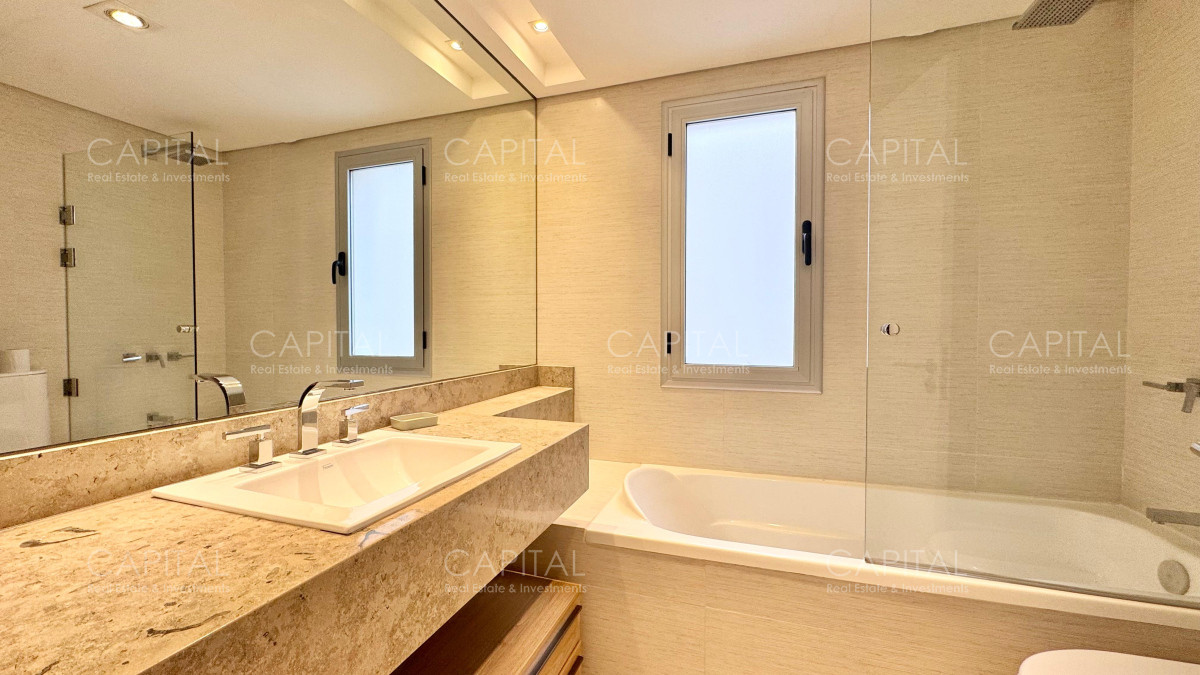 Apartamento ID.29222 - Apartamento en Venta Frente al Mar Punta del Este Cuatro dormitorios