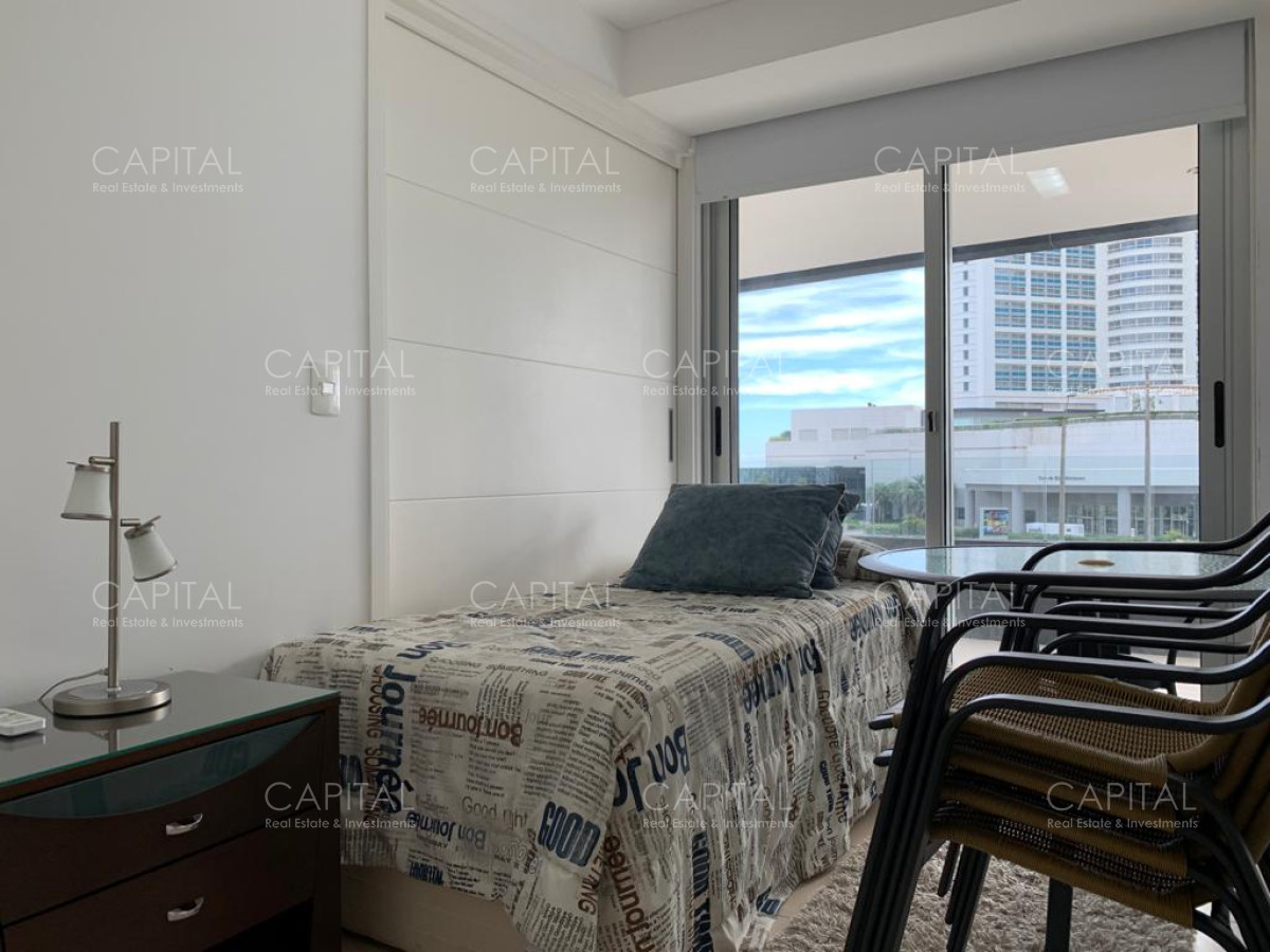 Apartamento ID.30716 - Apartamento de tres dormitorios, edificio con buenos servicios.